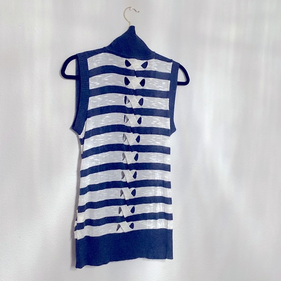 Mandee | size: L | color: Blue and White - Picture 8 of 16